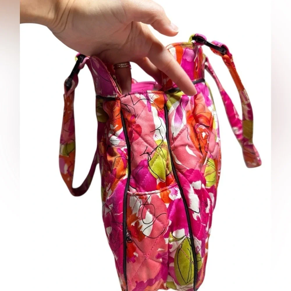 Vera Bradley Quilted Floral Shoulder Bag – Bold Pink & Orange Roses - Picture 3 of 6